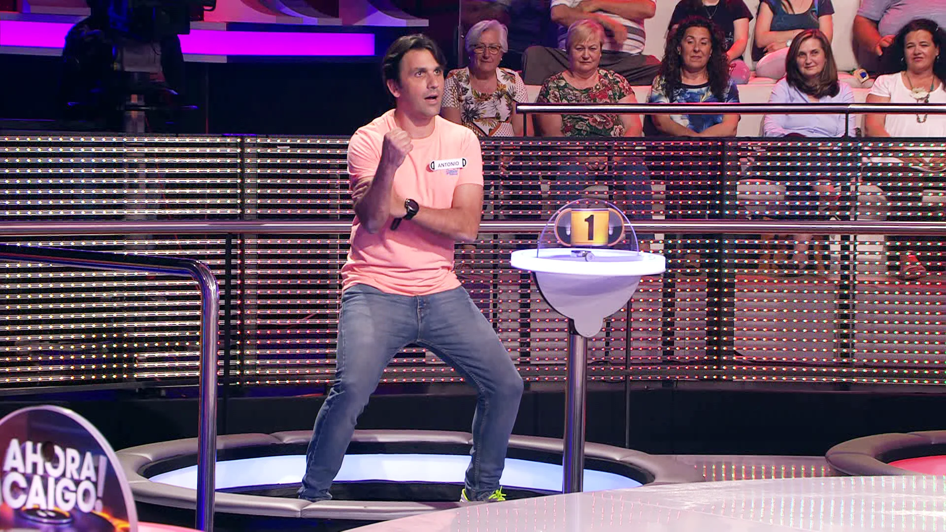 "Cómo me gustan las papas aliñá", la 'haka' intimidatoria de un concursante de '¡Ahora caigo!' "Cómo me gustan las papas aliñá", la 'haka' intimidatoria de un concursante de '¡Ahora caigo!'