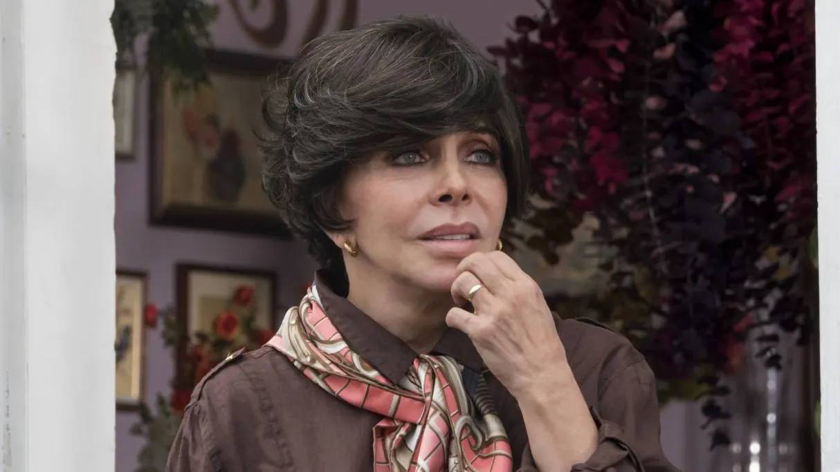 Verónica Castro como Virginia de la Mora en 'La casa de las flores' Verónica Castro como Virginia de la Mora en 'La casa de las flores'