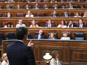 laSexta Noticias 14:00 (18-09-19) El Congreso se despide con una sesión anómala y bronca