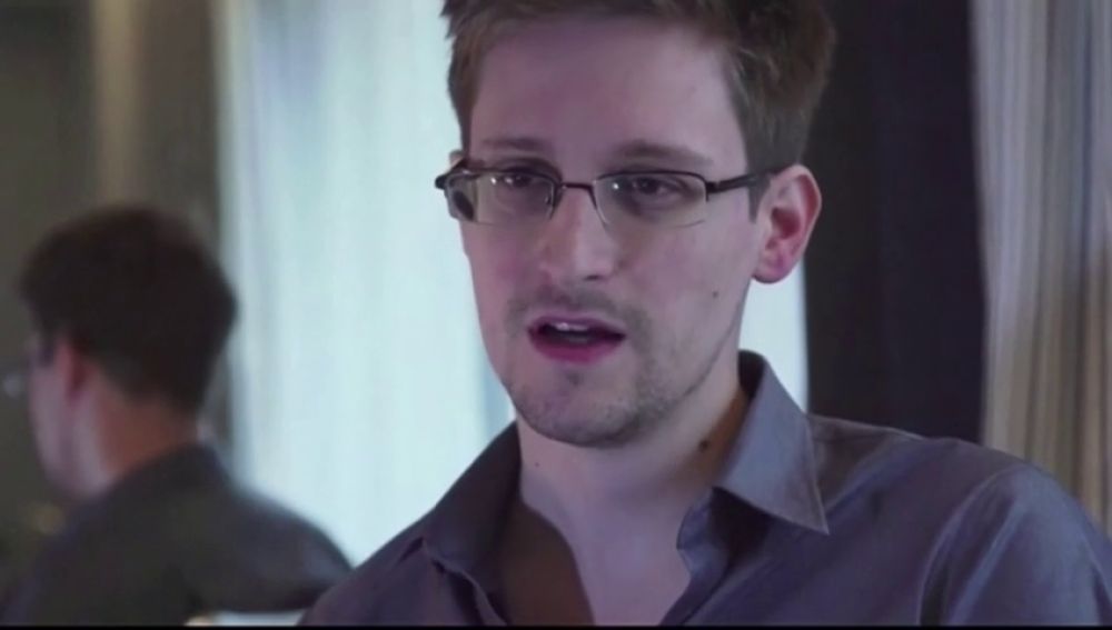 EEUU demanda a Snowden por violar el acuerdo de confidencialidad con un libro autobiográfico