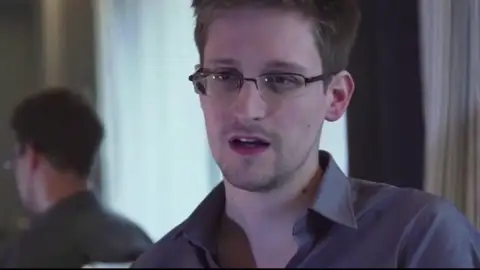 EEUU demanda a Snowden por violar el acuerdo de confidencialidad con un libro autobiográfico EEUU demanda a Snowden por violar el acuerdo de confidencialidad con un libro autobiográfico