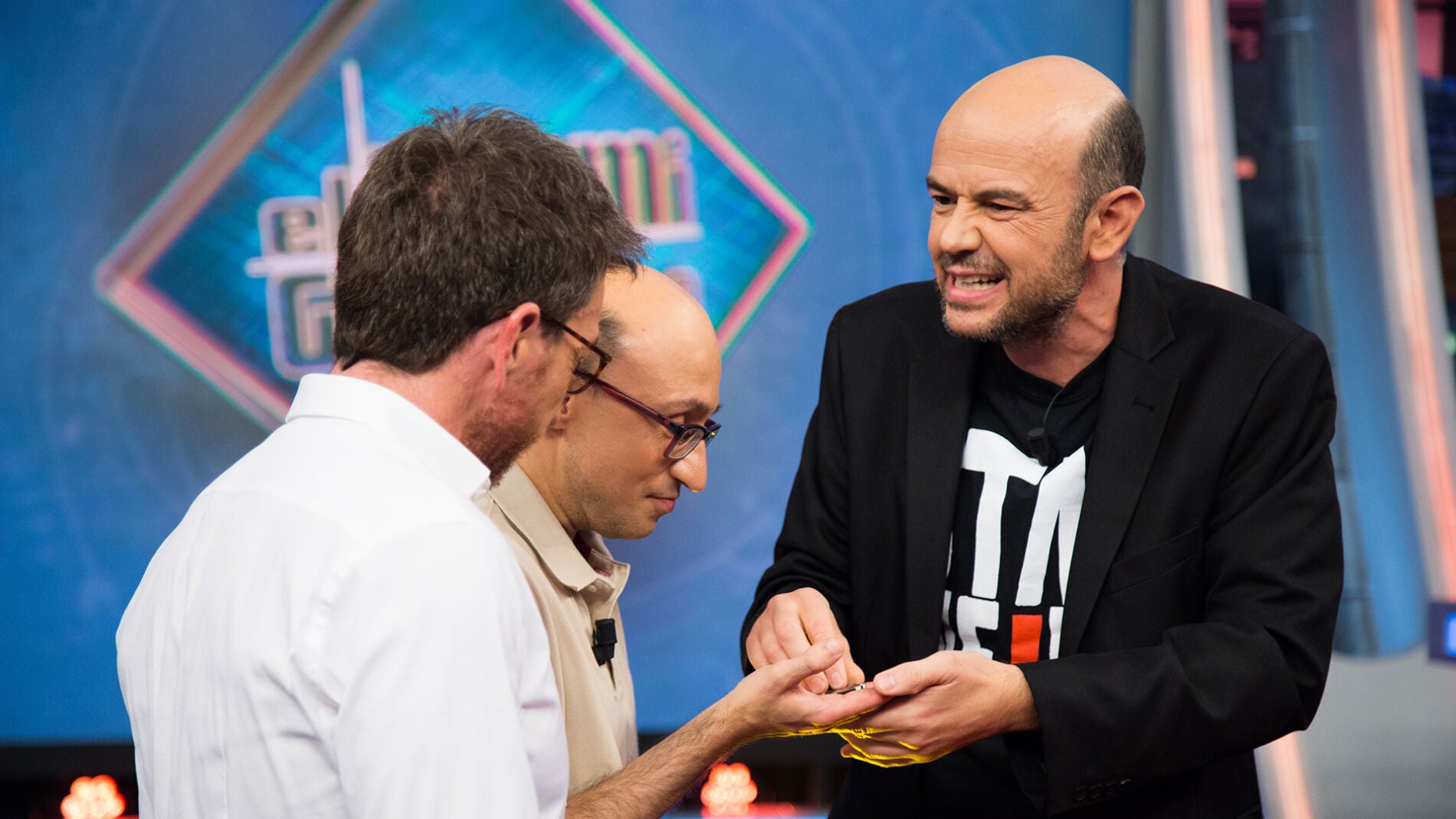 Jandro sorprende a Jesús Vidal en 'El Hormiguero 3.0' con un truco de magia traído de Las Vegas