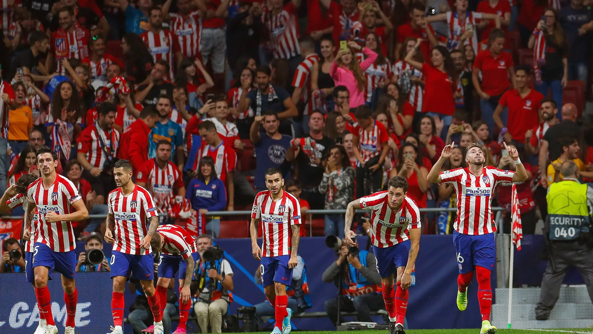 El Atlético de Madrid celebra el gol del empate El Atlético de Madrid celebra el gol del empate