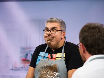 Santiago Segura, José Mota y Florentino Fernández se bañan en chocolate en ‘El Hormiguero 3.0’ Santiago Segura, José Mota y Florentino Fernández se bañan en chocolate en ‘El Hormiguero 3.0’