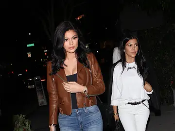 Kourtney Kardashian y Kylie Jenner Kourtney Kardashian y Kylie Jenner