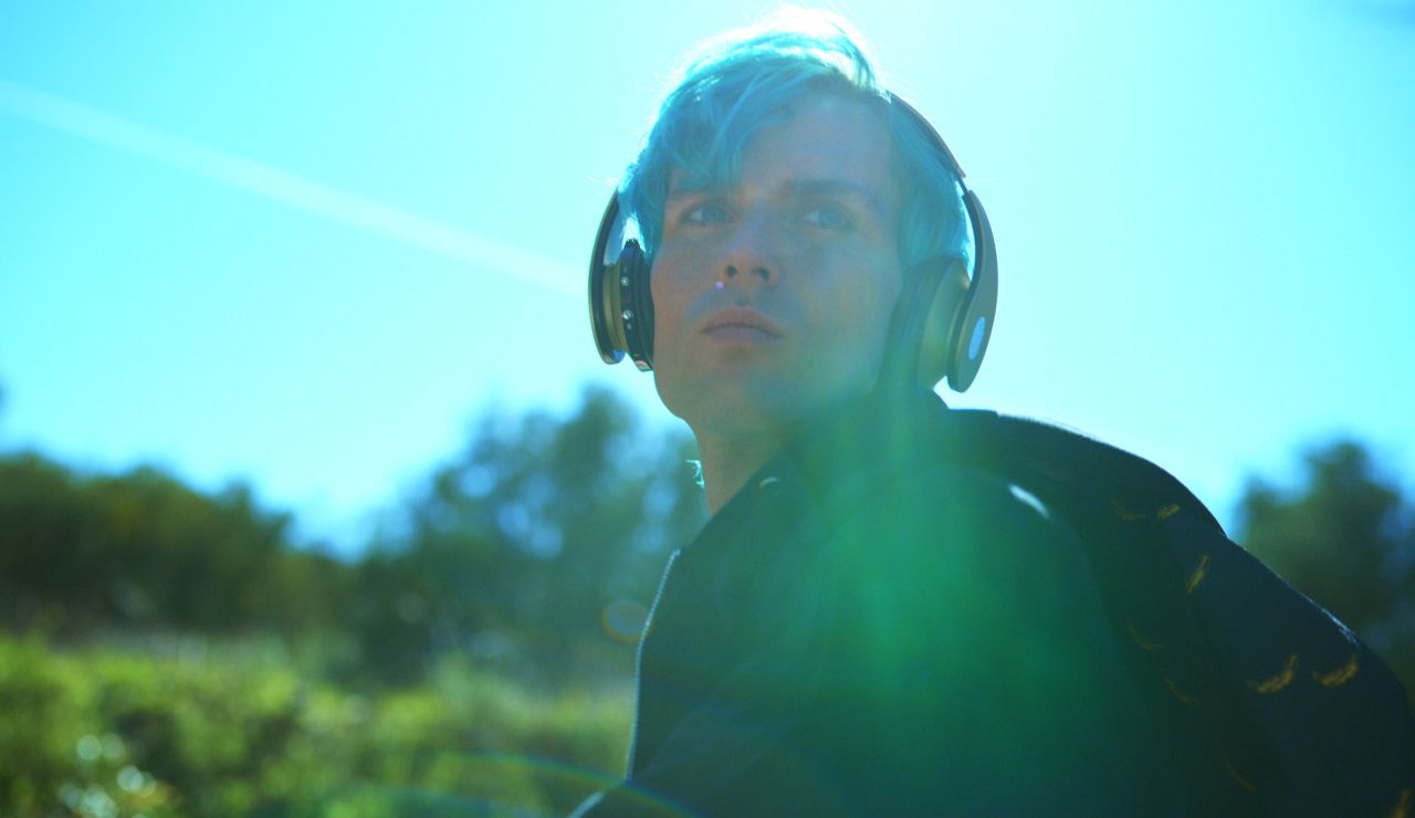 Juanjo Almeida es Andrea Norman Medina en 'Toy boy'