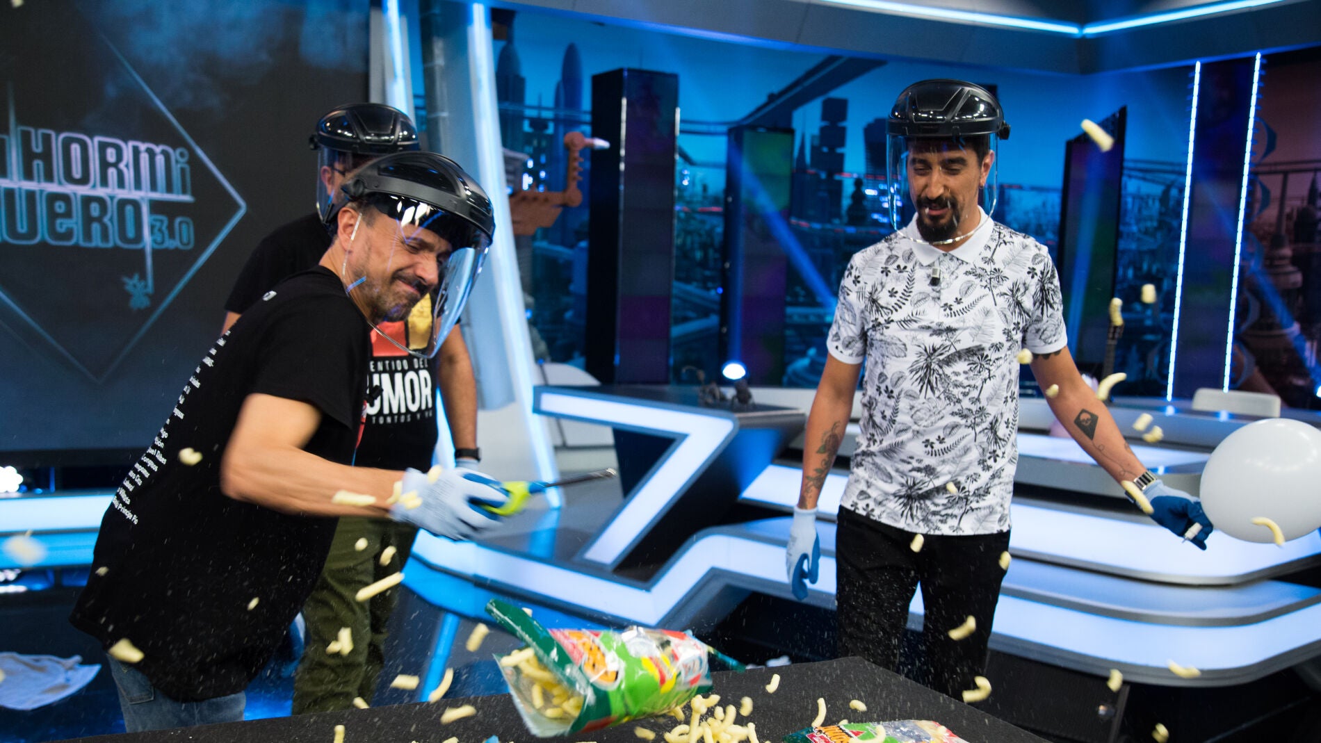Marron hace explotar la merienda de Santiago Segura, Jos&eacute; Mota y Florentino Fern&aacute;ndez en 'El Hormiguero 3.0'
