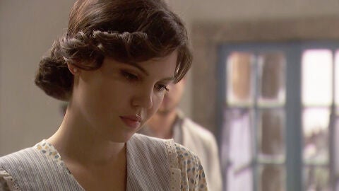 Matías sorprende a Marcela 