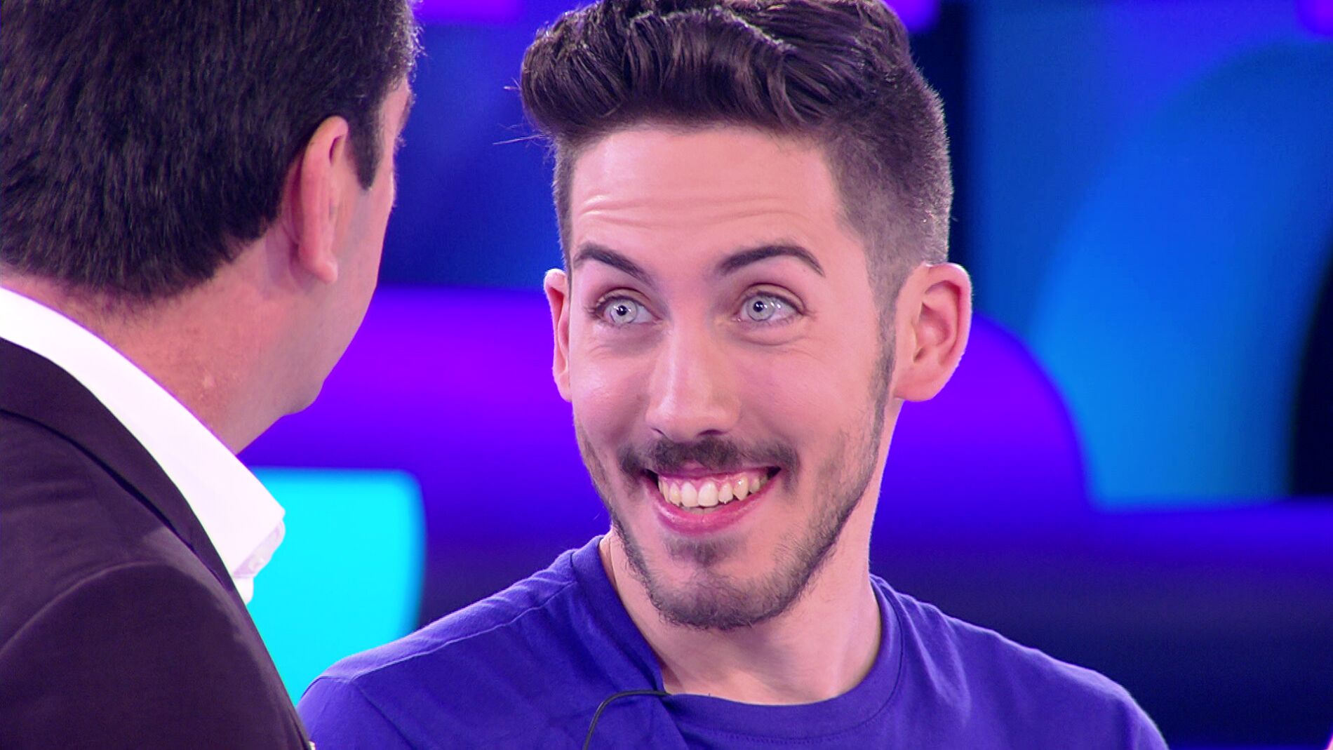 Arturo Valls alucina ante el concursante de ojos casi albinos de '&iexcl;Ahora caigo!'