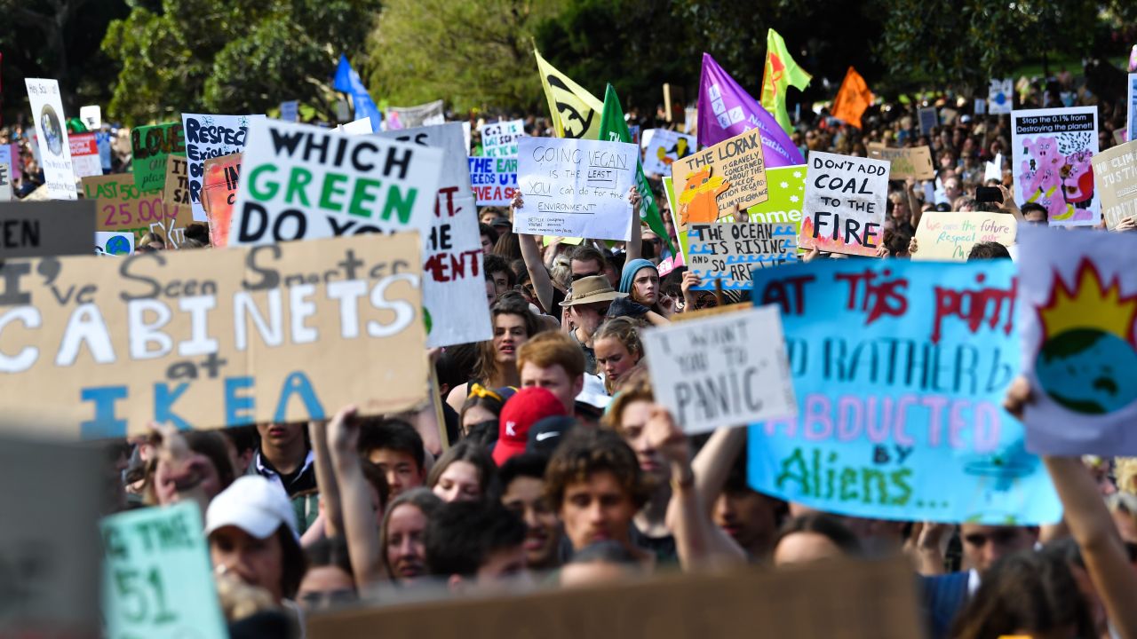 Millones de jóvenes salen a las calles de todo el mundo para protestar ...