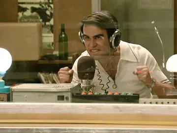 Fede y Mateo asumen el mando de la radio y crean Onda Libertad Fede y Mateo asumen el mando de la radio y crean Onda Libertad