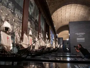 El Archivo General de Indias en Sevilla acoge la exposición ‘El viaje más largo: la primera vuelta al mundo’ con motivo del V centenario de la circunnavegación liderada por Magallanes y Elcano. El Archivo General de Indias en Sevilla acoge la exposición ‘El viaje más largo: la primera vuelta al mundo’ con motivo del V centenario de la circunnavegación liderada por Magallanes y Elcano.