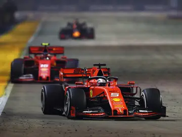 Vettel gana en el GP de Singapur Vettel gana en el GP de Singapur