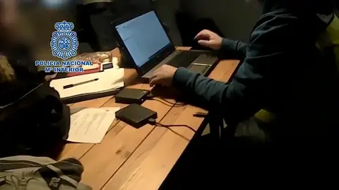 Detenido un estudiante como presunto líder e instructor de pedófilos a través de Internet Detenido un estudiante como presunto líder e instructor de pedófilos a través de Internet