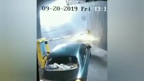 El vídeo viral de un conductor en apuros en un párking El vídeo viral de un conductor en apuros en un párking