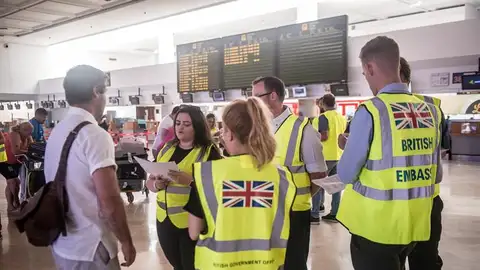 Pasajeros de la aerolínea Thomas Cook en el Aeropuerto de Lanzarote Pasajeros de la aerolínea Thomas Cook en el Aeropuerto de Lanzarote