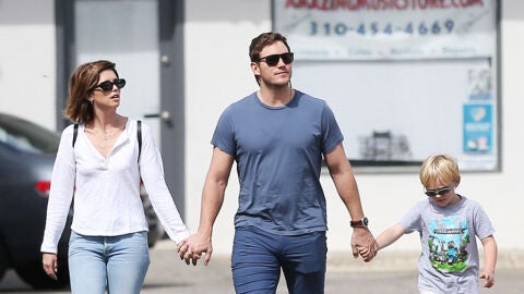 Chris Pratt y su mujer Katherine Schwarzenegger con el hijo del actor Jack
