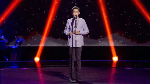 Hugo Sánchez canta ‘Madre mía de la Esperanza” en las Audiciones a ciegas de ‘La Voz Kids’ Hugo Sánchez canta ‘Madre mía de la Esperanza” en las Audiciones a ciegas de ‘La Voz Kids’
