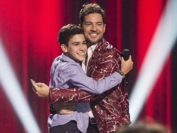 David Bisbal consigue el talento especial de Hugo Sánchez: “Canta como una persona mayor”