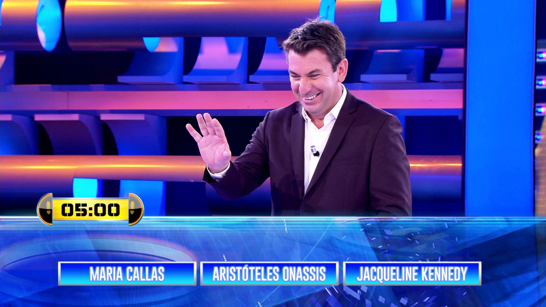 Arturo Valls saca en '&iexcl;Ahora caigo!' el lado femenino de Arist&oacute;teles Onasis 