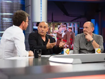 Eduard Fernández, en 'El Hormiguero 3.0' sobre la película: "Puedes aprender mucho de lo que fue y de lo que somos hoy en día" Eduard Fernández, en 'El Hormiguero 3.0' sobre la película: "Puedes aprender mucho de lo que fue y de lo que somos hoy en día"