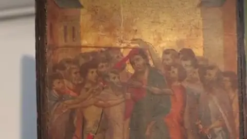 Parte del cuadro 'El Cristo burlado' de Cimabue Parte del cuadro 'El Cristo burlado' de Cimabue