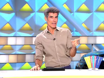 Los halagos “dolorosos” que le hacen a Jorge Fernández en la calle Los halagos “dolorosos” que le hacen a Jorge Fernández en la calle