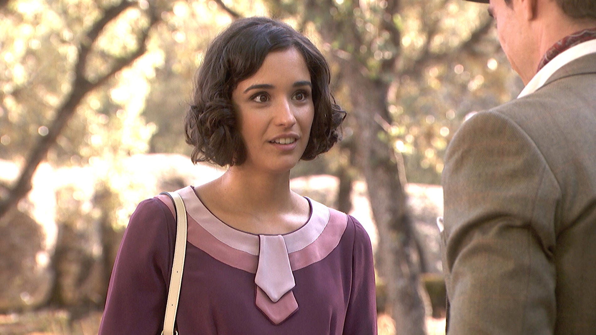 'El secreto de Puente Viejo': Adolfo sorprende a Rosa con un regalo perfecto 