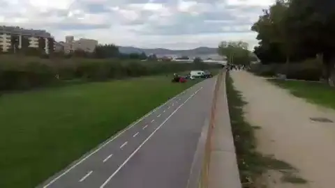 Los Mossos buscan a un bebé arrojado por su padre en el río Besòs Los Mossos buscan a un bebé arrojado por su padre en el río Besòs