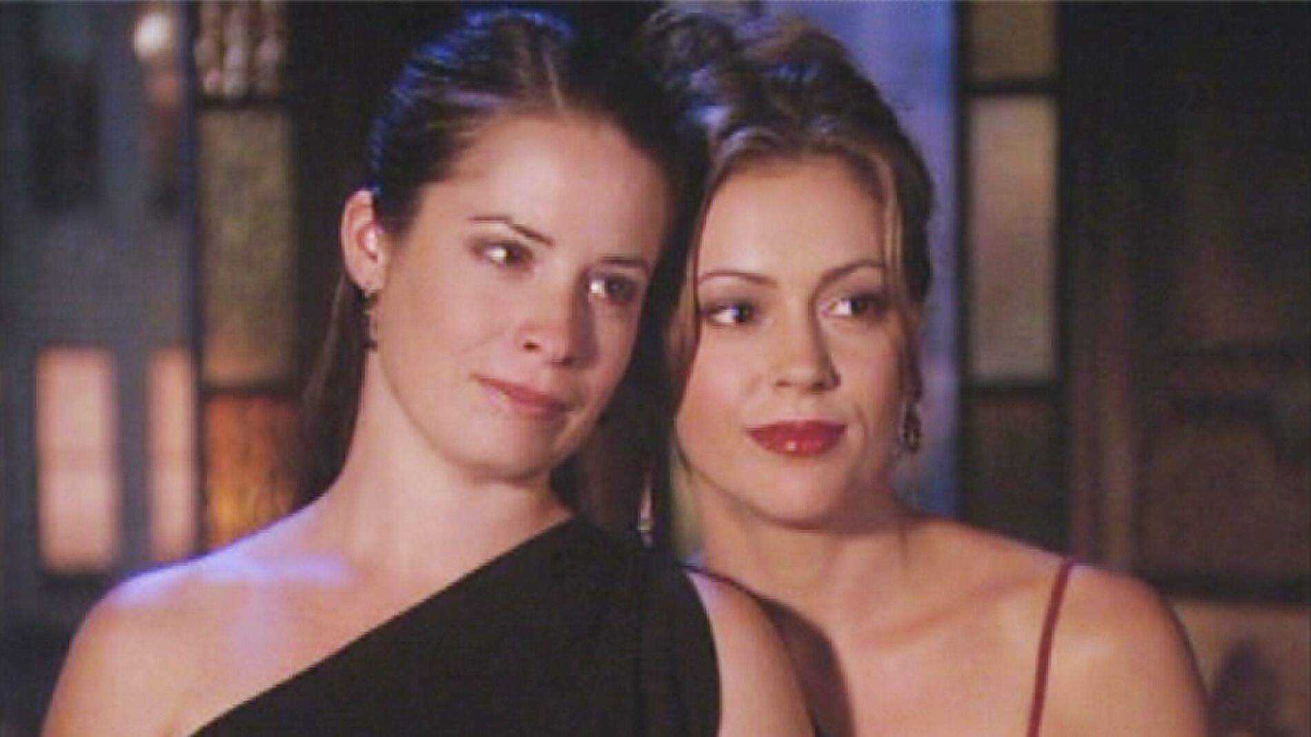 Holly Marie Combs y Alyssa Milano en 'Embrujadas'