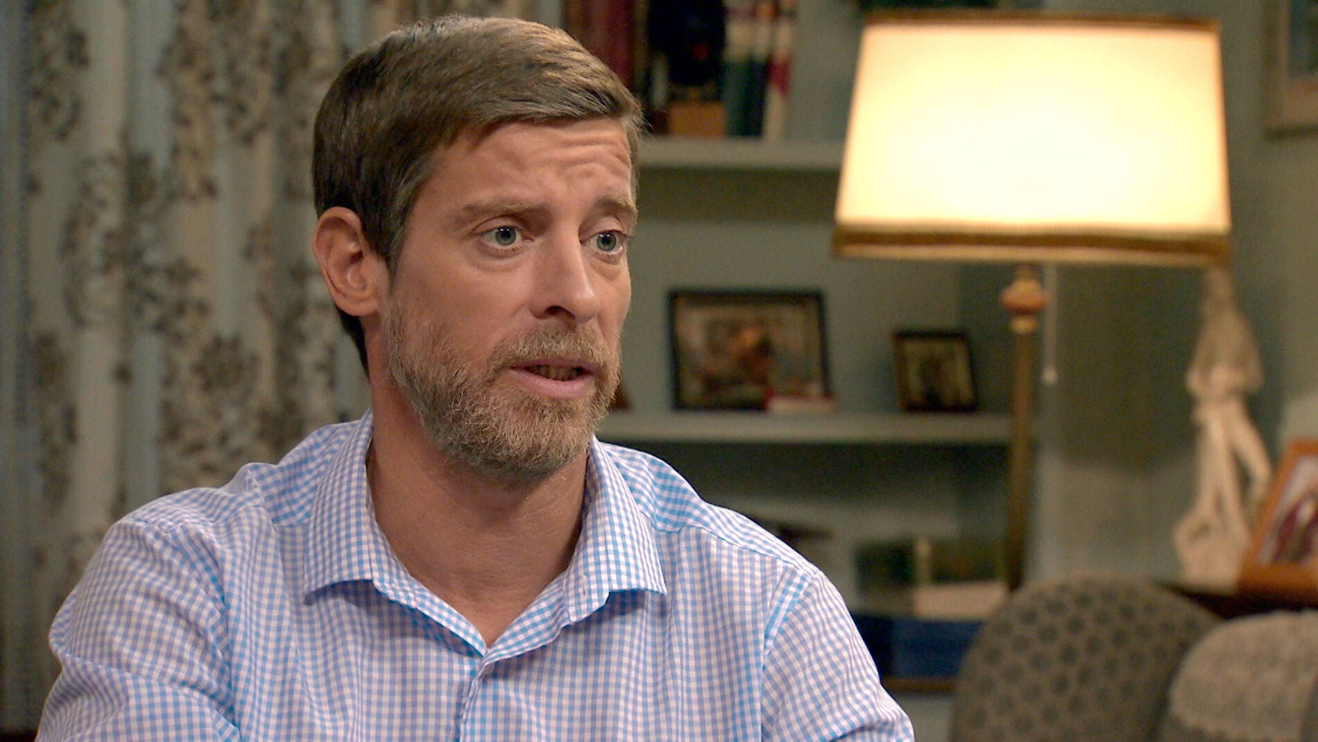 Marcelino le confiesa a Manolita el secreto de Amelia