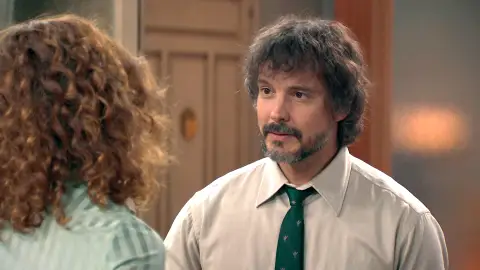 Guillermo reconoce estar enamorado de Julia Guillermo reconoce estar enamorado de Julia