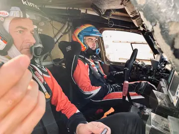 Marc Coma y Fernando Alonso, en el rally de Marruecos Marc Coma y Fernando Alonso, en el rally de Marruecos