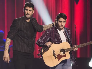 Melendi se lleva el sentimiento de Julio Gómez a su equipo: “Me siento muy identificado contigo” Melendi se lleva el sentimiento de Julio Gómez a su equipo: “Me siento muy identificado contigo”
