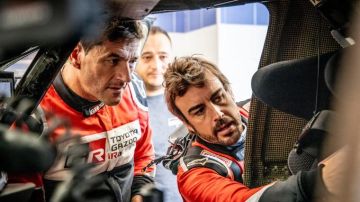 Marc Coma y Fernando Alonso analizan su Toyota