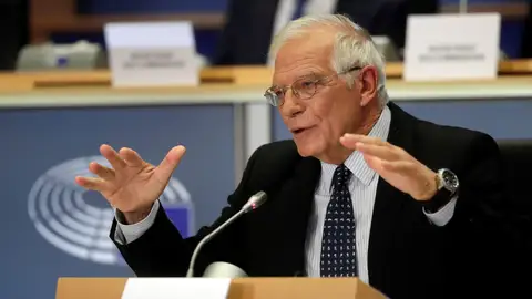 Josep Borrell durante su examen para ser designado jefe de la diplomacia europea Josep Borrell durante su examen para ser designado jefe de la diplomacia europea