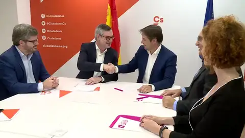 Ciudadanos incorpora a UPyD en sus listas de cara a las elecciones generales del 10N Ciudadanos incorpora a UPyD en sus listas de cara a las elecciones generales del 10N
