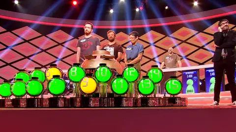 ¡Qué cerca! El equipo 'Los dispersos' se queda sólo a dos fáciles respuestas del bote de '¡Boom!' ¡Qué cerca! El equipo 'Los dispersos' se queda sólo a dos fáciles respuestas del bote de '¡Boom!'