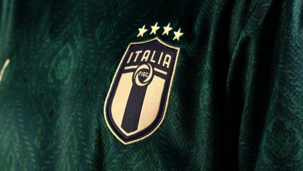 La selección italiana se pasa al verde
