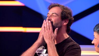 Ovación de gala a Manolo, de 'Los dispersos', por su espectacular pleno en la bomba clasificatoria de '¡Boom!' 