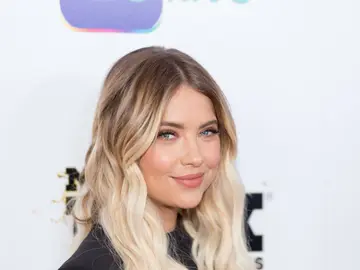 La actriz Ashley Benson La actriz Ashley Benson