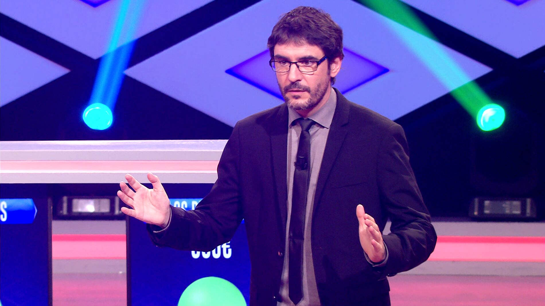 Juanra Bonet, incapaz de seguir el ritmo de Bryan Adams en '&iexcl;Boom!' 
