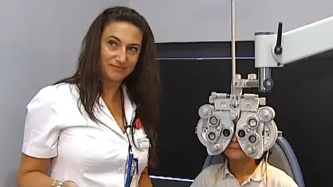 Los oftalmólogos advierten: los niños cada vez ven peor por el excesivo uso de las pantallas Los oftalmólogos advierten: los niños cada vez ven peor por el excesivo uso de las pantallas