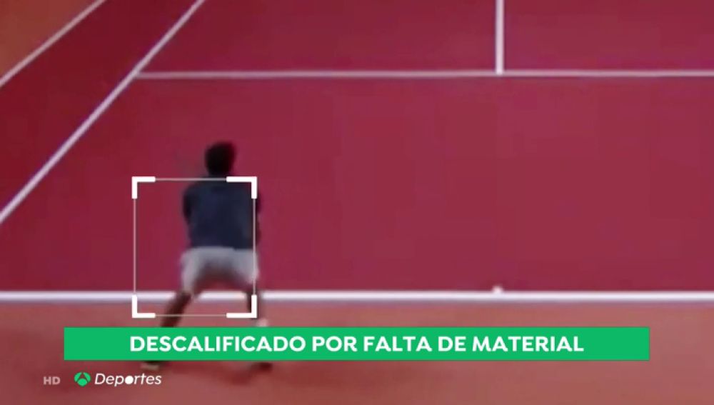 El tenista español Bernabé Zapata sufre la eliminación más absurda por tener un agujero en el pantalón