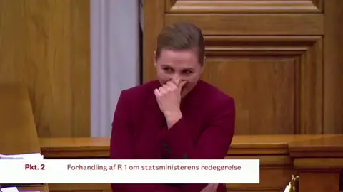 La compra de cuatro elefantes y un camello provoca carcajadas en el parlamento danés La compra de cuatro elefantes y un camello provoca carcajadas en el parlamento danés