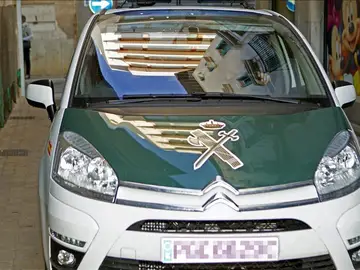 Imagen de un coche de la Guardia Civil Imagen de un coche de la Guardia Civil