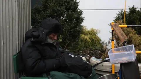 Más de 31.000 personas duermen en la calle a diario en España Más de 31.000 personas duermen en la calle a diario en España