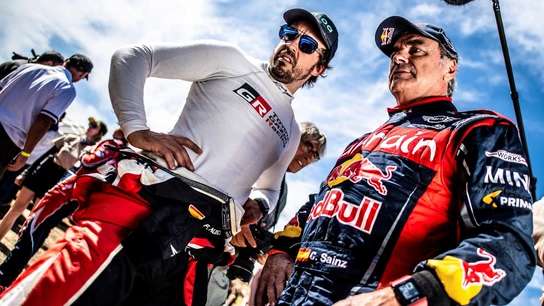 Fernando Alonso y Carlos Sainz, en el Rally de Marruecos Fernando Alonso y Carlos Sainz, en el Rally de Marruecos