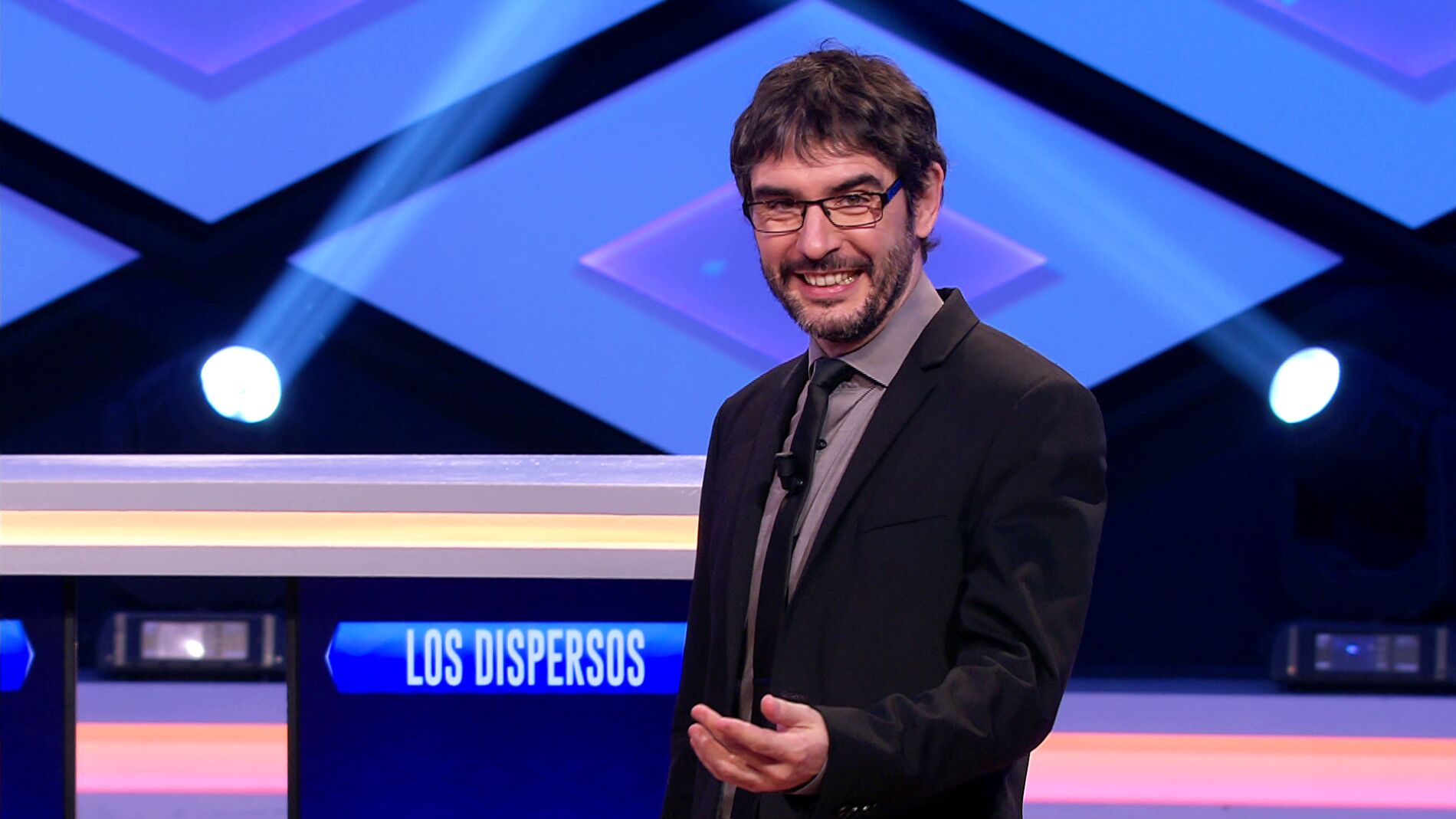 "Estoy a punto de besarte", la sorprendente confesión de Juanra Bonet a un concursante de '¡Boom!'
