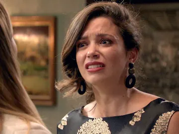 Amelia se siente humillada y estalla en una fuerte discusión con Luisita Amelia se siente humillada y estalla en una fuerte discusión con Luisita